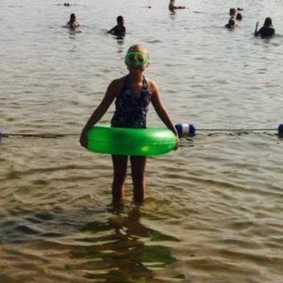 Meet your Posher, Kloe - Picture 1 of 1